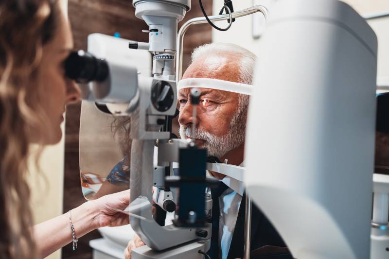 Trouver un ophtalmologue sans rendez-vous urgent près de Fécamp pour un contrôle de la vue efficace et obtenir une nouvelle ordonnance de lunettes en 2026.